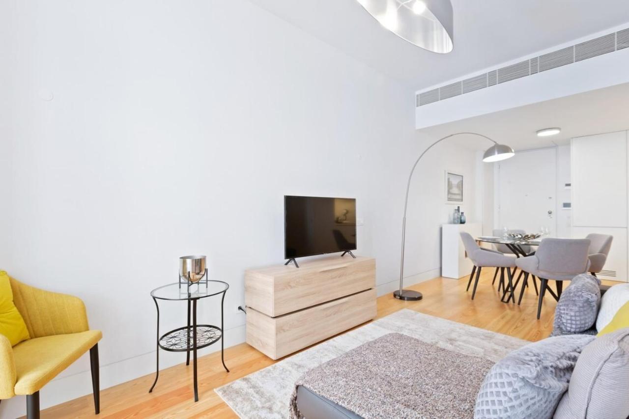 Spacious 1 Bedroom Apartment Near Baixa ลิสบอน ภายนอก รูปภาพ